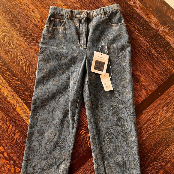 CHANEL Denim - BRAND NEW CHANEL 2021 CAMELLIA JEANS SIZE 38 US 4 sold out exclusive to Europe
